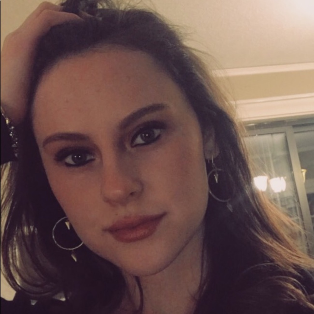 Meet your Posher, Dayna